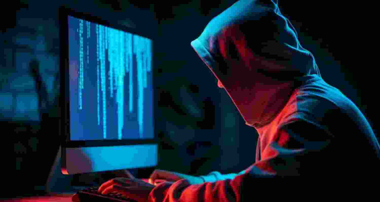 Fake Microsoft call centre busted in Kolkata; 8 arrested