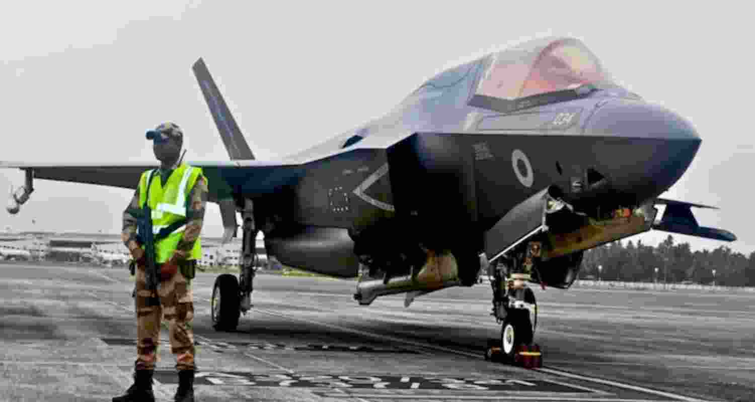 After month-long snag in Kerala, British F-35 fighter jet finally flies home.
