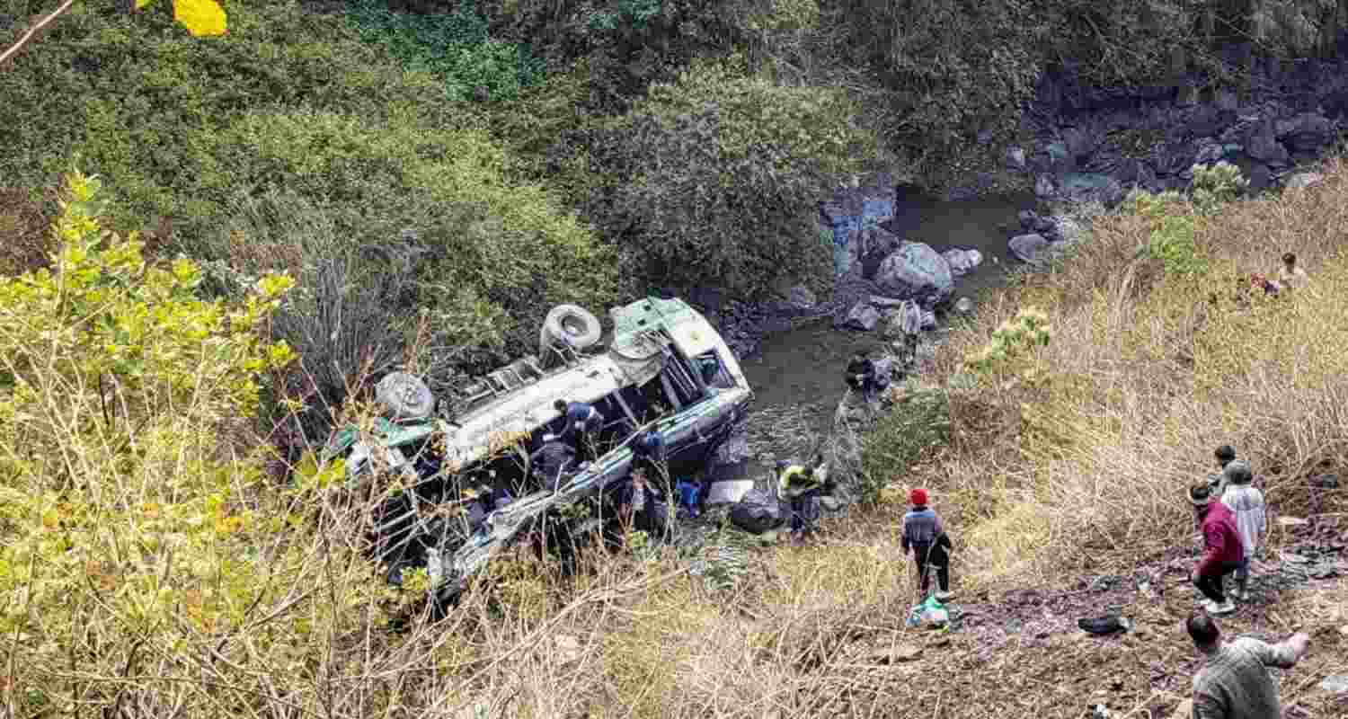 Chief Minister Pushkar Singh Dhami spoke to the District Magistrate and issued necessary instructions to rescue the passengers, including placing all nearby medical centres on high alert