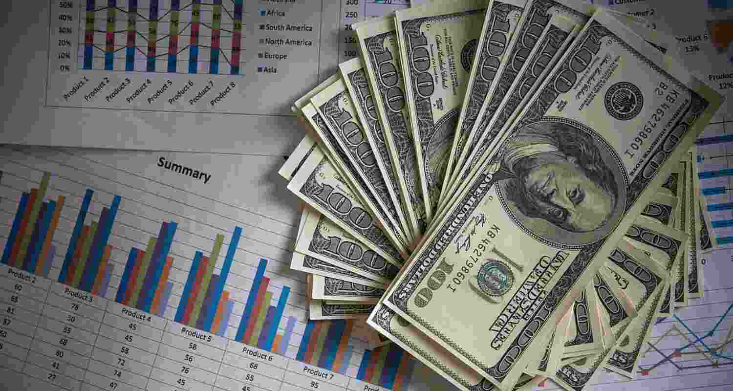 Despite the ongoing sell-off, some analysts believe conditions may gradually turn in India’s favour