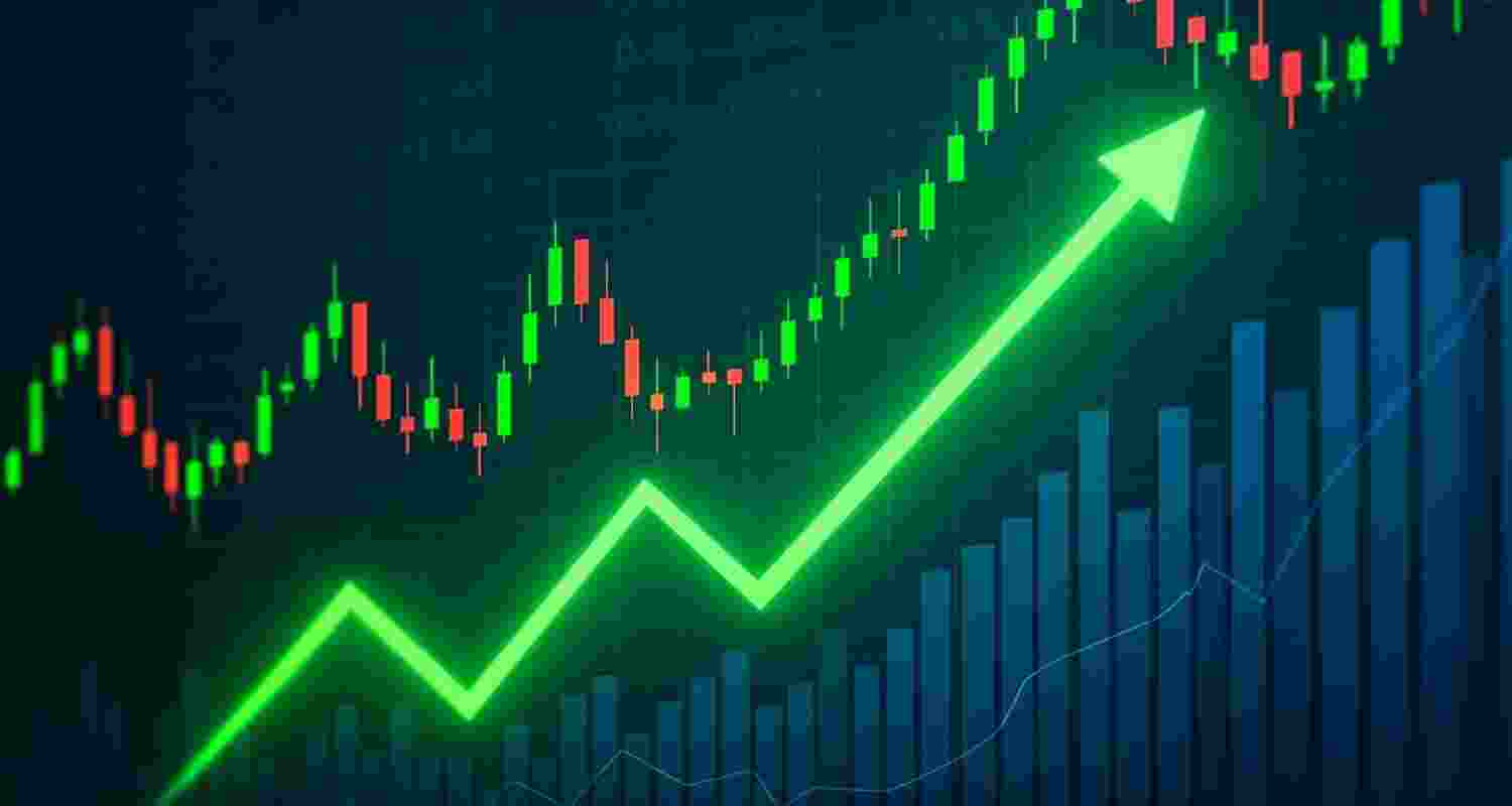 Ponmudi R, CEO of Enrich Money, said he remained concerned about a strong US dollar and sustained FII selling, even though steady DII buying is providing partial support and preventing sharper downside