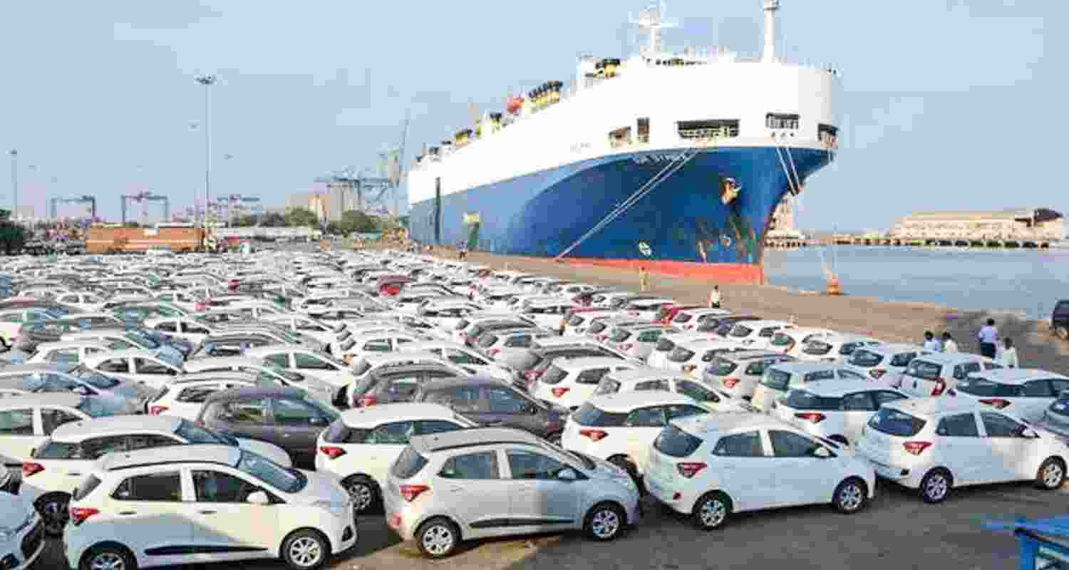 India's car-maker Maruti Suzuki led the passenger vehicle exports in Q1 with a dispatch of 96,181 units in April-June quarter last fiscal India's car-maker Maruti Suzuki led the passenger vehicle exports in Q1 with a dispatch of 96,181 units in April-June quarter last fiscal
