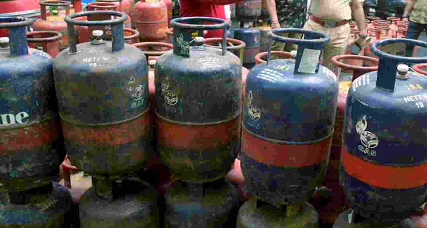 Last month, oil marketing companies raised the price of a 19 kg commercial LPG cylinder by ₹111, taking its retail price in Delhi to ₹1,691.50