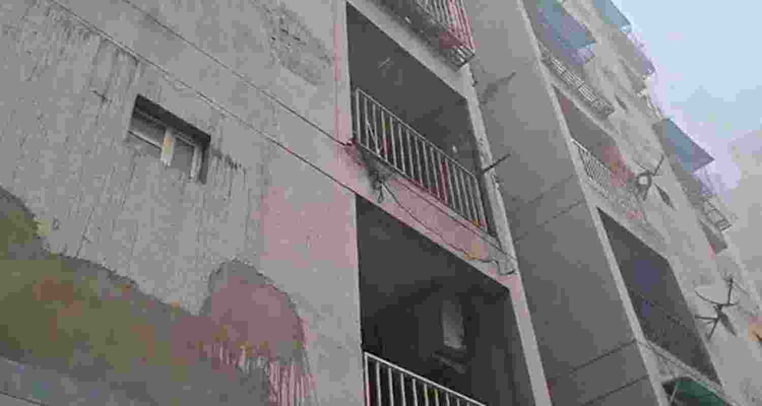 Investigators recovered a diary containing a handwritten note that read, “Sorry, Papa, I am really sorry,” along with a crying-face emoji