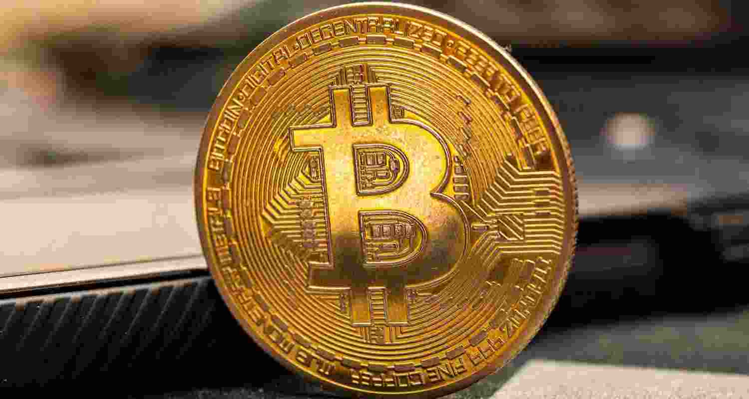 The US dollar, meanwhile, is expected to continue its losses against major currencies