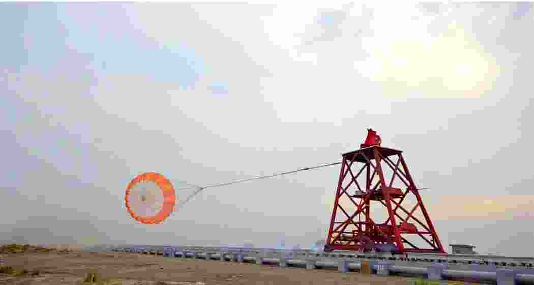 The Gaganyaan drogue parachute undergoes successful qualification-level load testing at DRDO’s RTRS facility in Chandigarh.