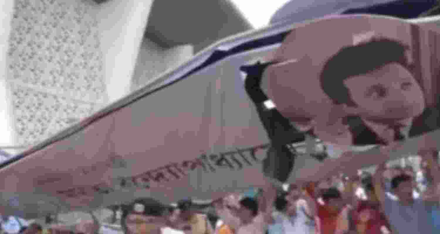 Gate collapses at Mamata's event, several injured