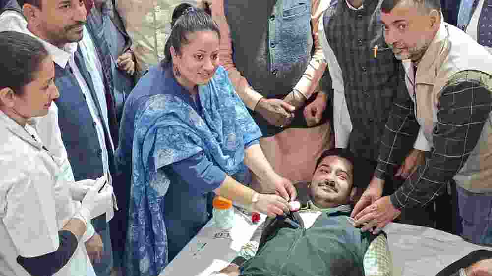 Haryana Health minister Aarti Singh Rao during a drive against fake doctors. Image: X. 