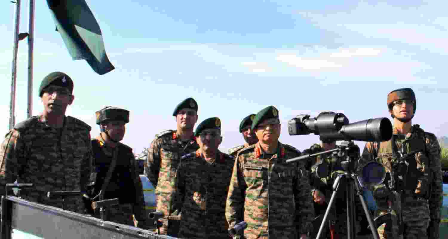 GOC White Knight Corps Lt. Gen. Navin Sachdeva visited the Kishtwar district.