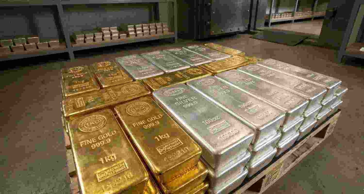 Gold and silver prices in India fall as a stronger US dollar and West Asia tensions weigh on demand, with jewellery purchases declining across markets.