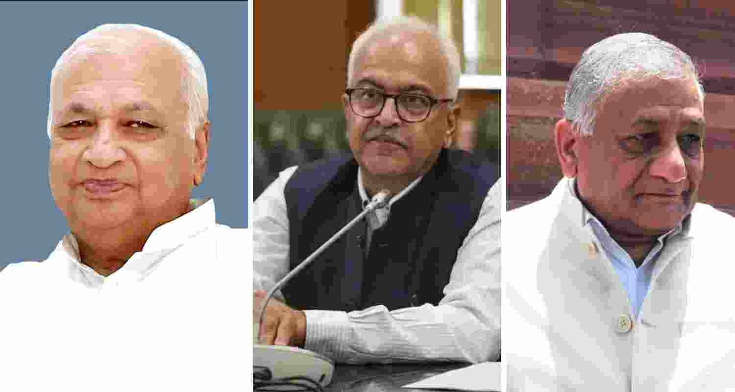 Arif Mohammad Khan, Ajay Bhalla and VK SIngh.