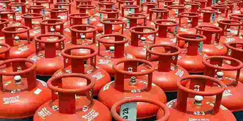 ATF prices rises 3pc ; Commercial LPG costs Rs 62 more