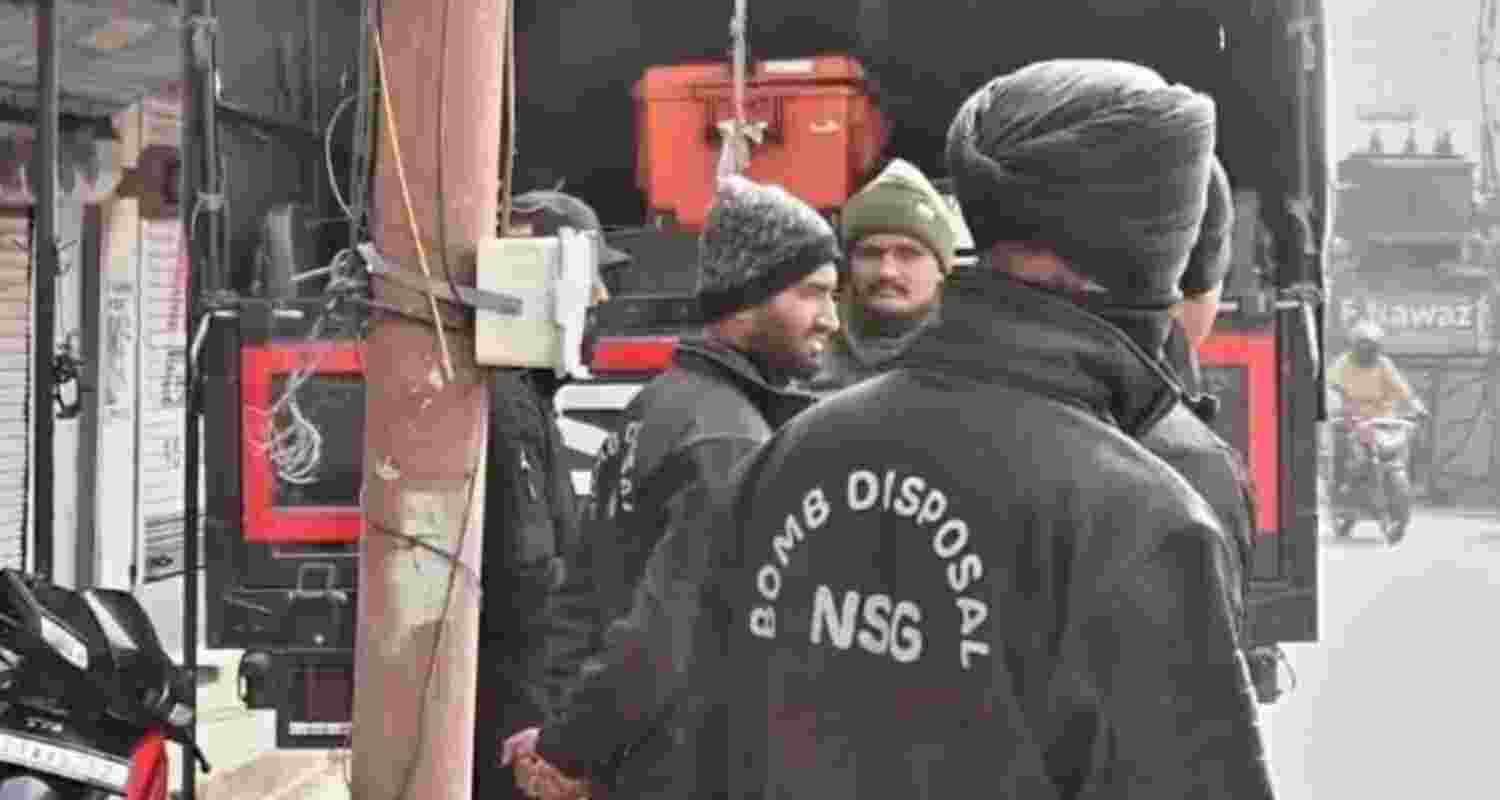 Probe on in Nowgam police station blast. 