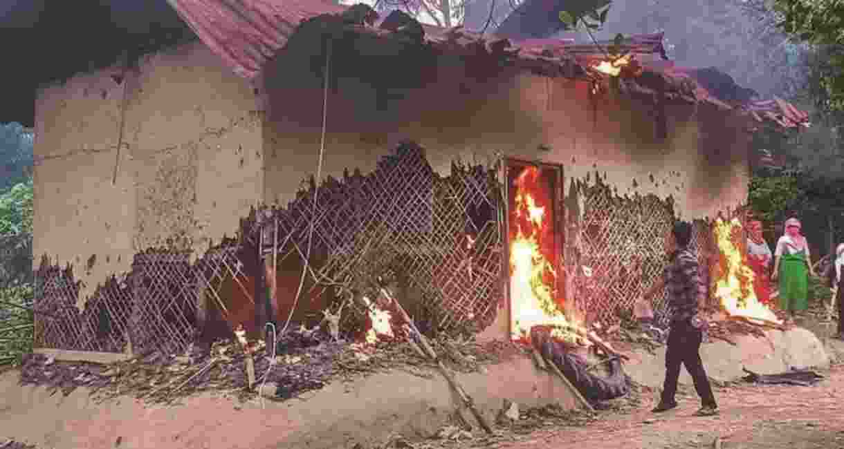 Manipur: Houses torched in Kamjong, curfew in 2 villages