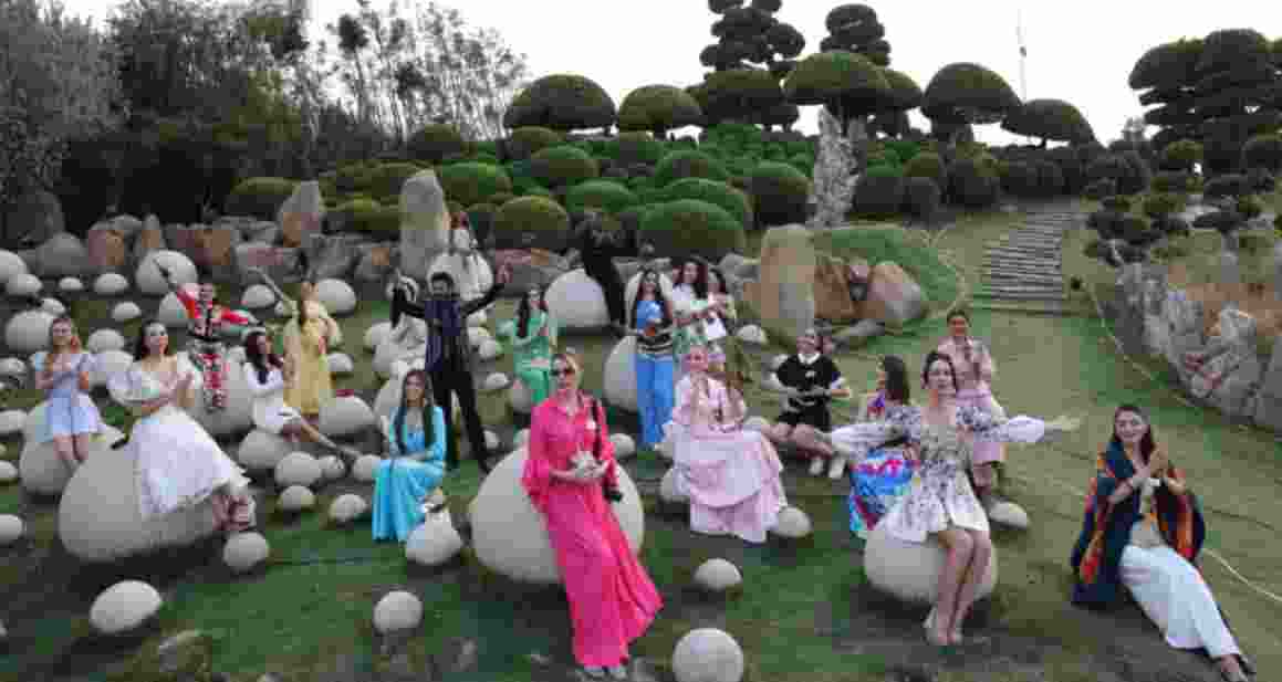 Miss World contestants soak in state's sports, culture, heritage Miss World contestants soak in state's sports, culture, heritage