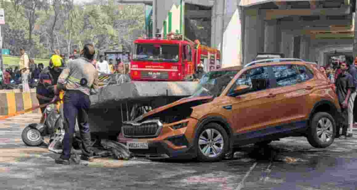 Part of a nearby car was also damaged in the collapse. According to reports, the deceased and injured were traveling in the autorickshaw at the time of the incident.