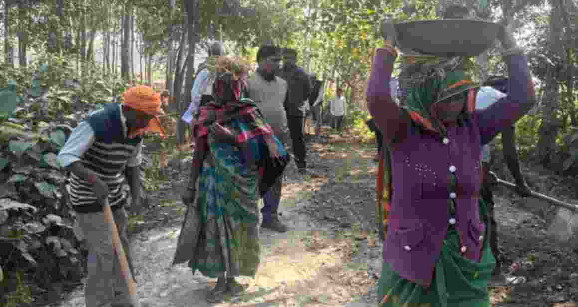 Tripura Cong demands 100 mandays for MGNREGA workers