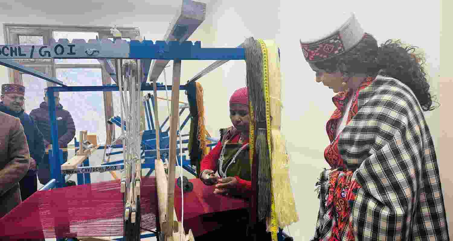 Kangana Ranaut inaugurates Craft Handloom village in Kullu. 