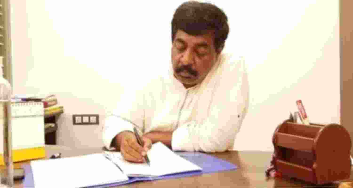 Kannada filmmaker Yogaraj Bhat booked after death of crew member 
