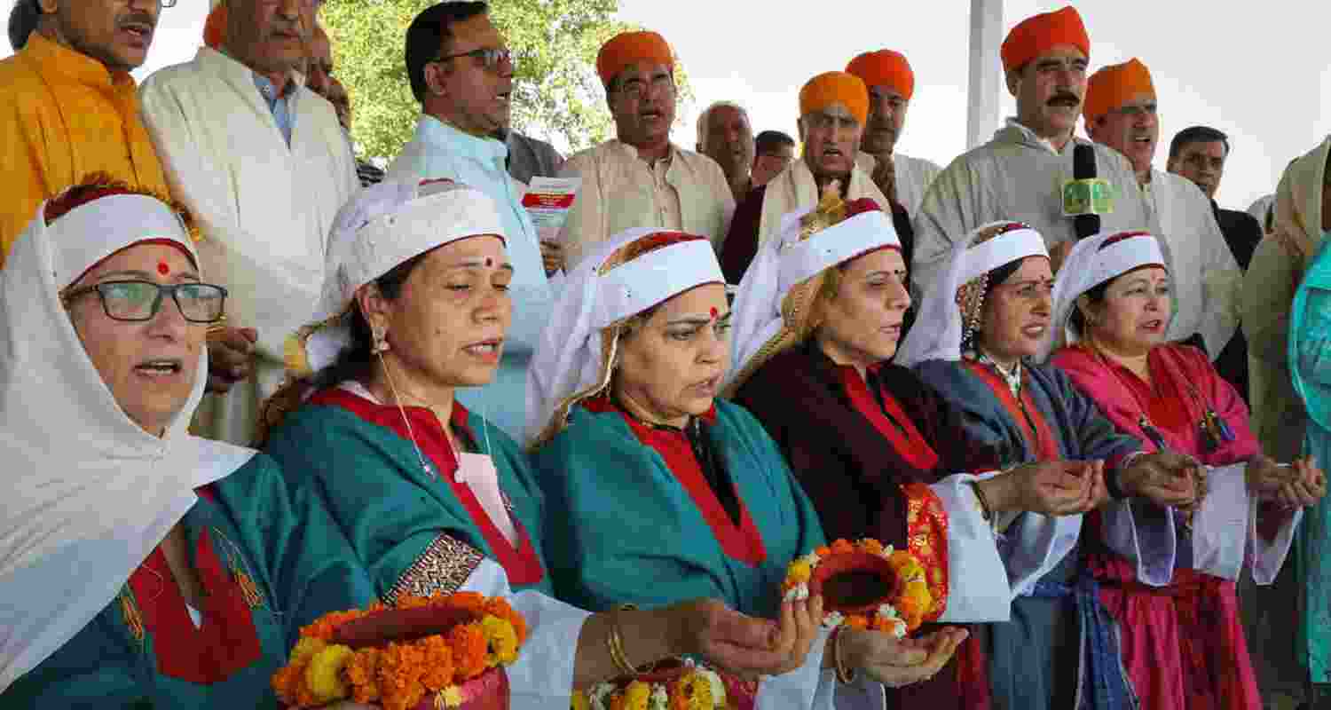 Kashmiri Pandits mark Navreh in Jammu, vow return next year