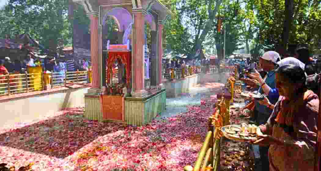 Devotees at the sacred Kheer Bhawani shrine in Tulmulla. (File photo)