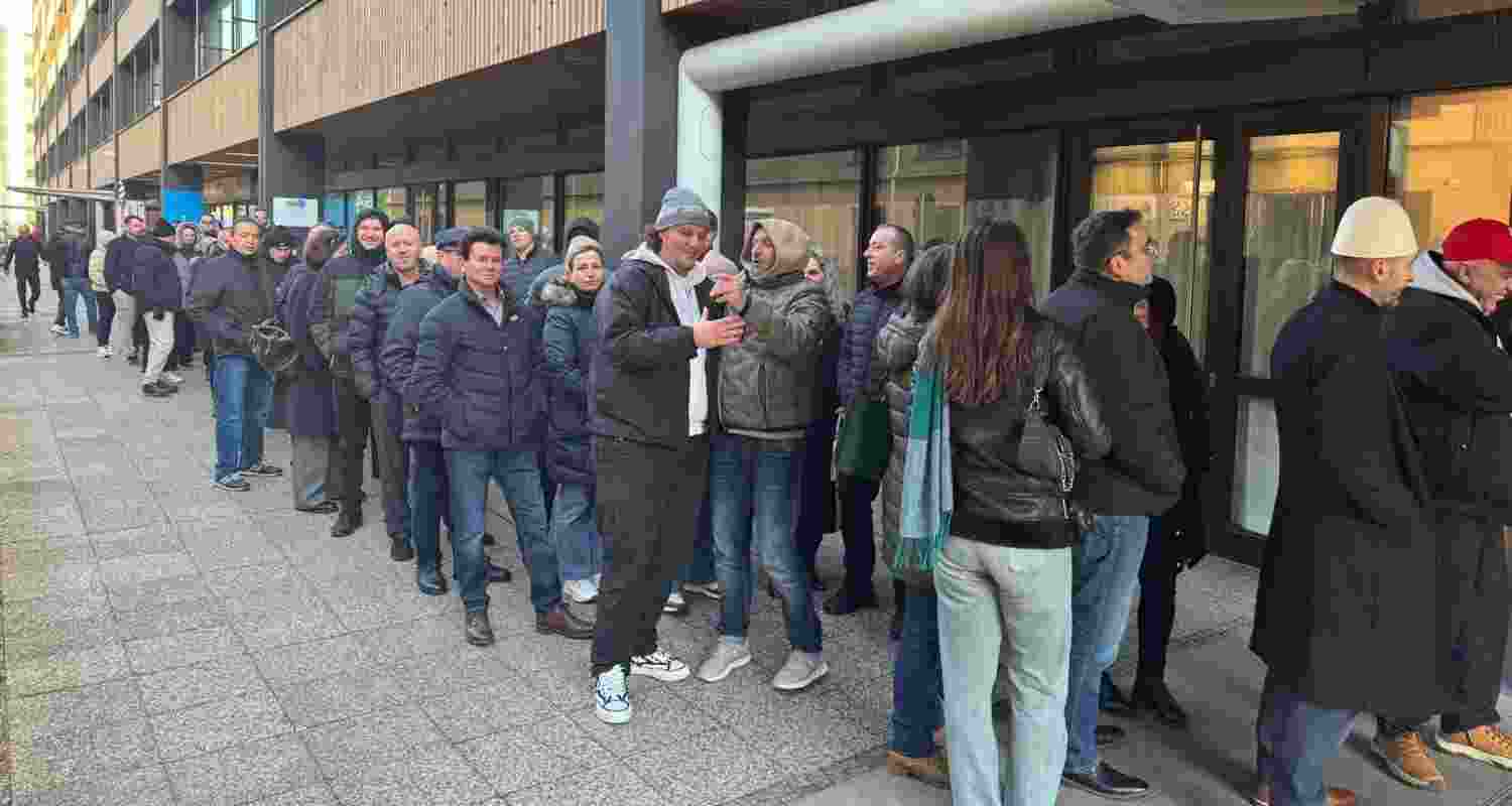 Today, Kosovo's citizens abroad vote at the country's embassies and consulates for the first time.
