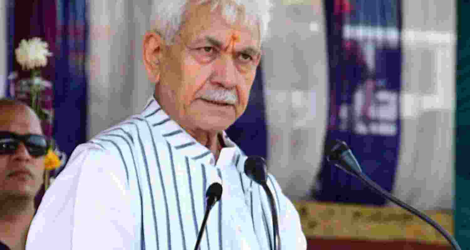 LG Sinha applauds J&K Police at Ganderbal passing out