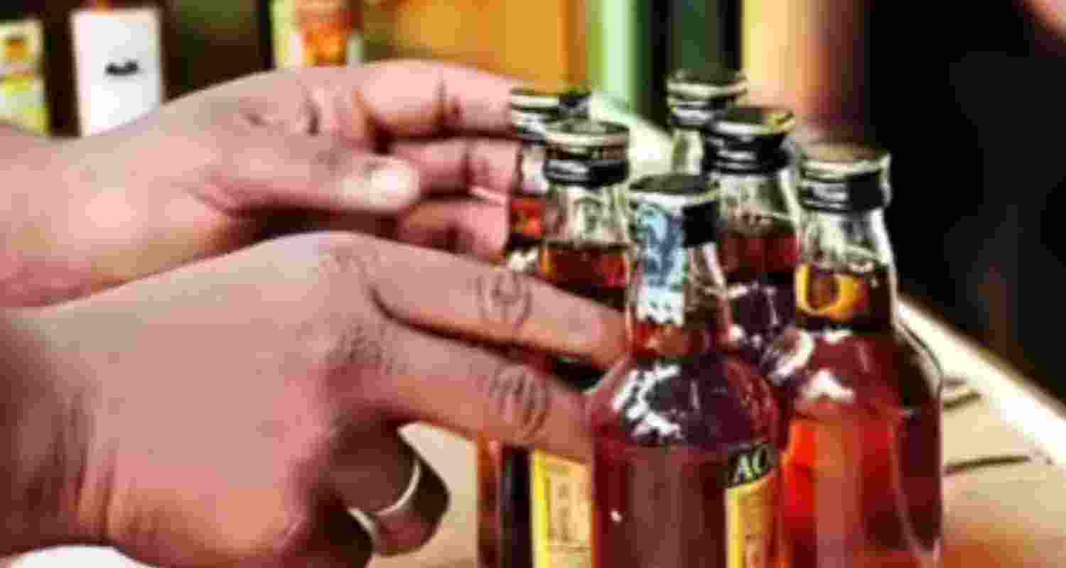 Madras High Court directs Tamil Nadu to implement the empty liquor bottle return scheme statewide by May 31 or face ₹10 environmental fee per bottle.