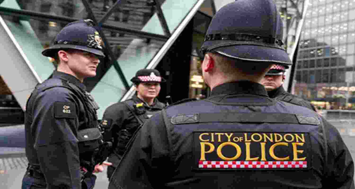 London Police arrest four men suspected of spying on Jewish community for Iran; six others held for assisting an offender amid rising regional tensions.