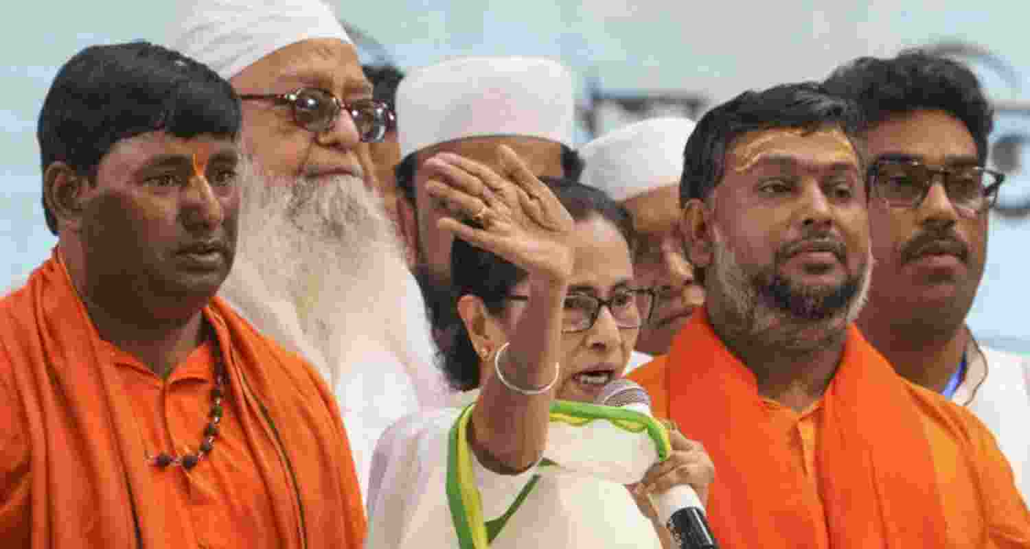 Mamata to visit Murshidabad in May amid unrest Mamata to visit Murshidabad in May amid unrest