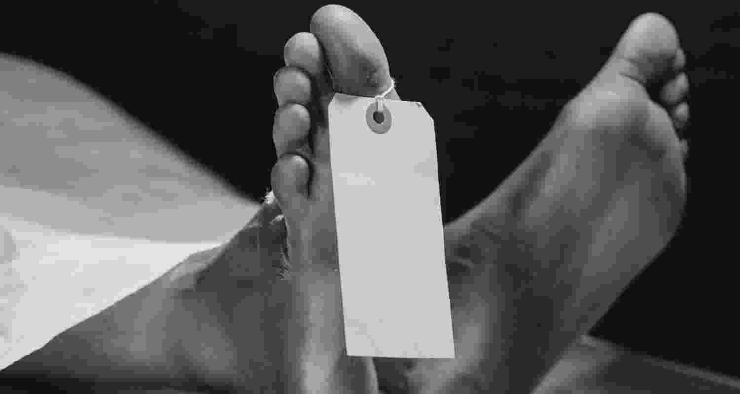 Man accused of burning wife to death allegedly dies by suicide in Raisen district hospital bathroom in Madhya Pradesh; police launch probe.