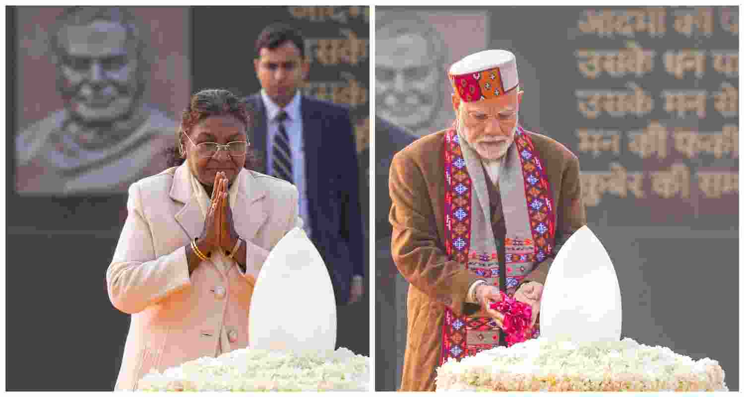 President Droupadi Murmu (L) and Prime Minister Narendra Modi (R) pay tribute to former prime minister Atal Bihari Vajpayee on his birth anniversary, at Sadaiv Atal, in New Delhi on Wednesday, Dec. 25, 2024.
