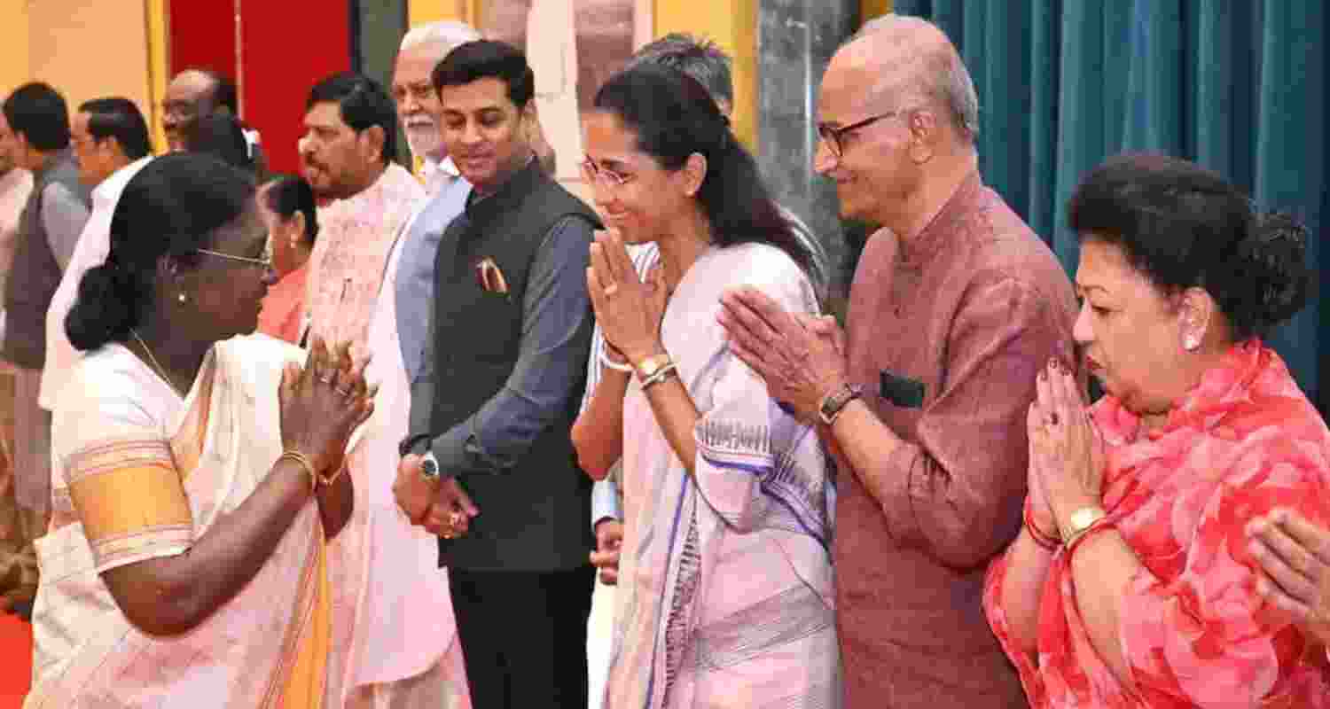 Prez Murmu hosts MPs, nominates RS members at breakfast meet