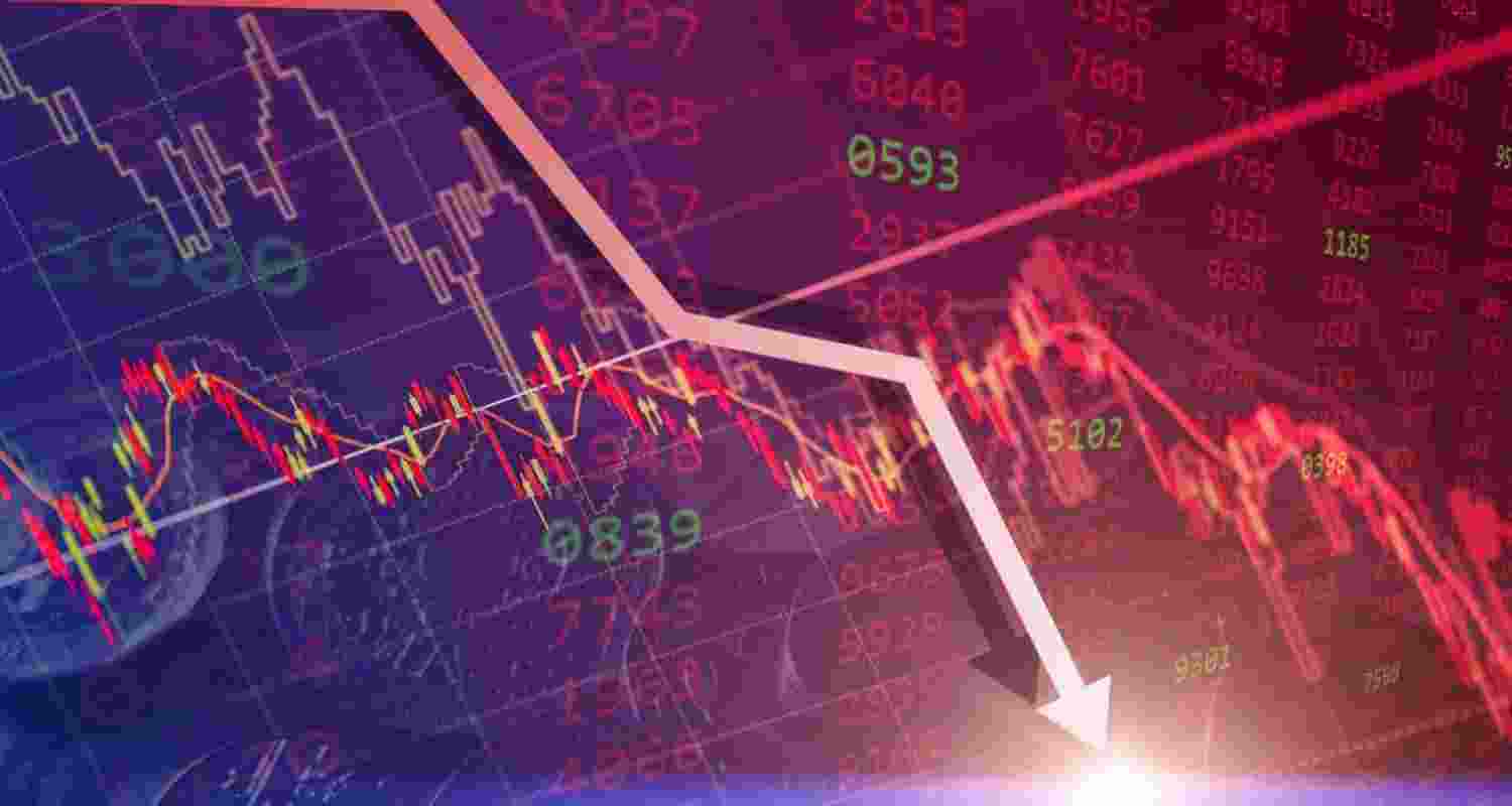 Sensex crashes 1,000 pts, Nifty drops 300 pts in early trade