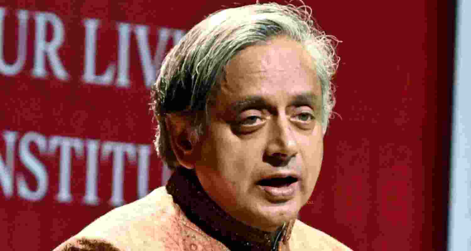Cong leadership entitled to its opinion : Shashi Tharoor