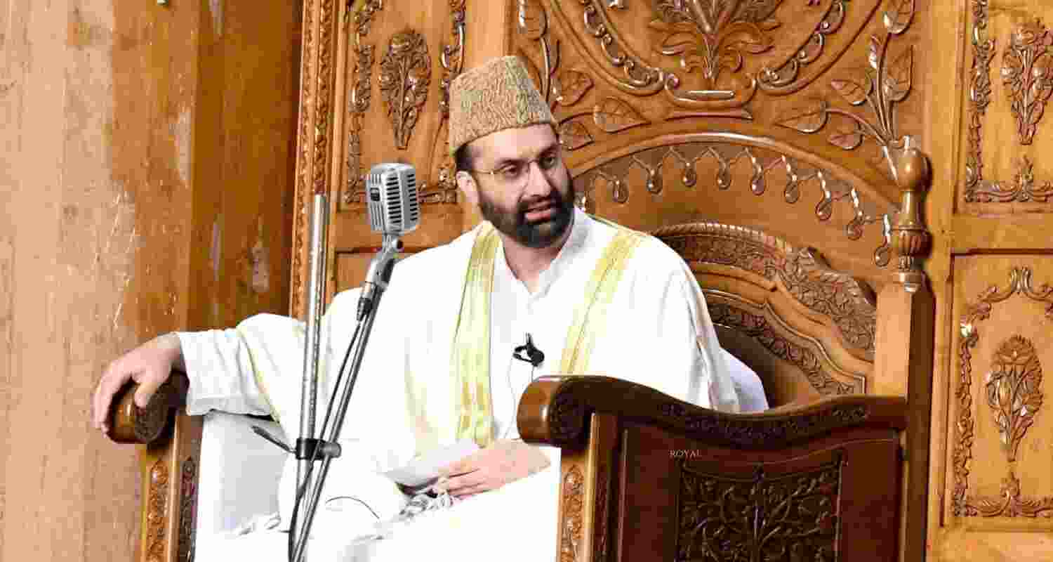 Rail link is welcome, release political prisoners: Mirwaiz to PM