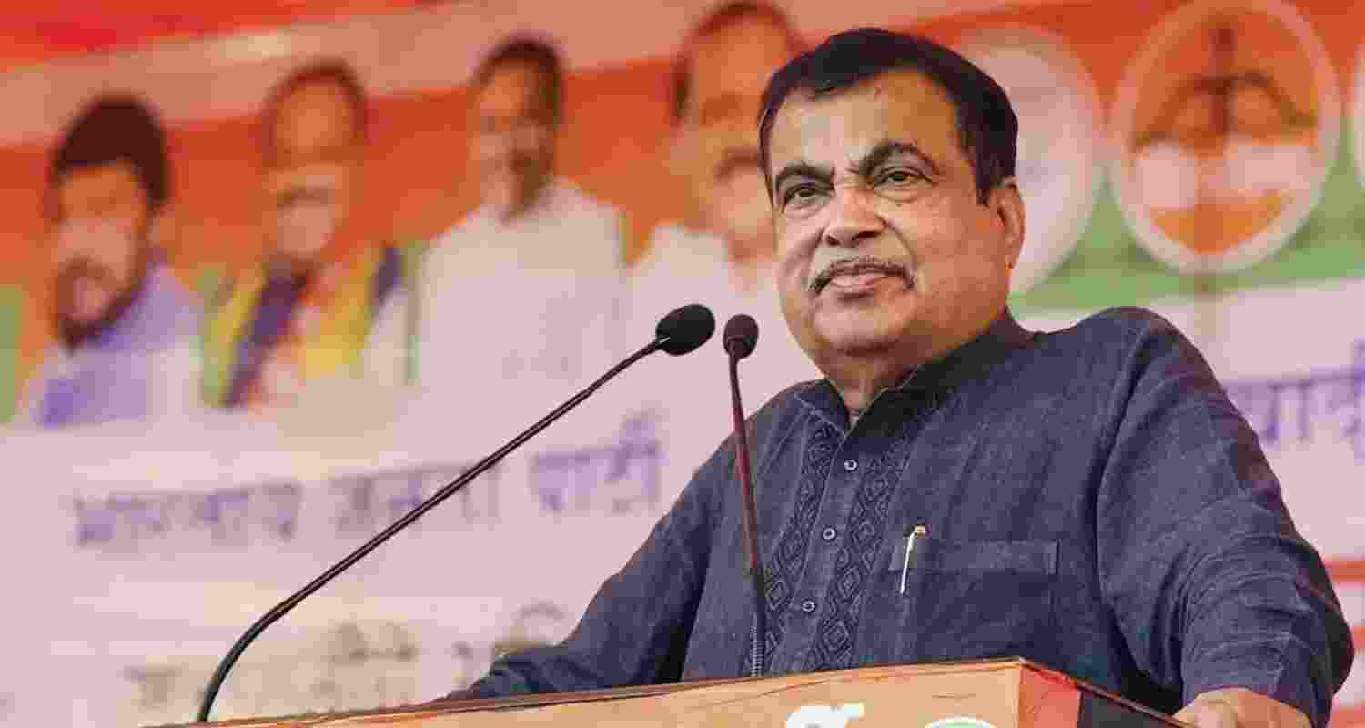Congress amends Constitution, but accuses BJP of it: Gadkari 

