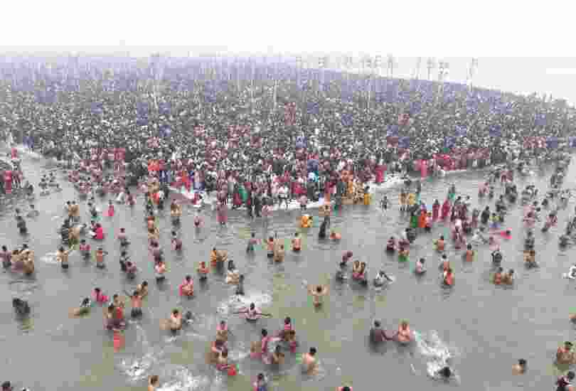 Over 57M devotees take dip at Triveni on Mauni Amavasya