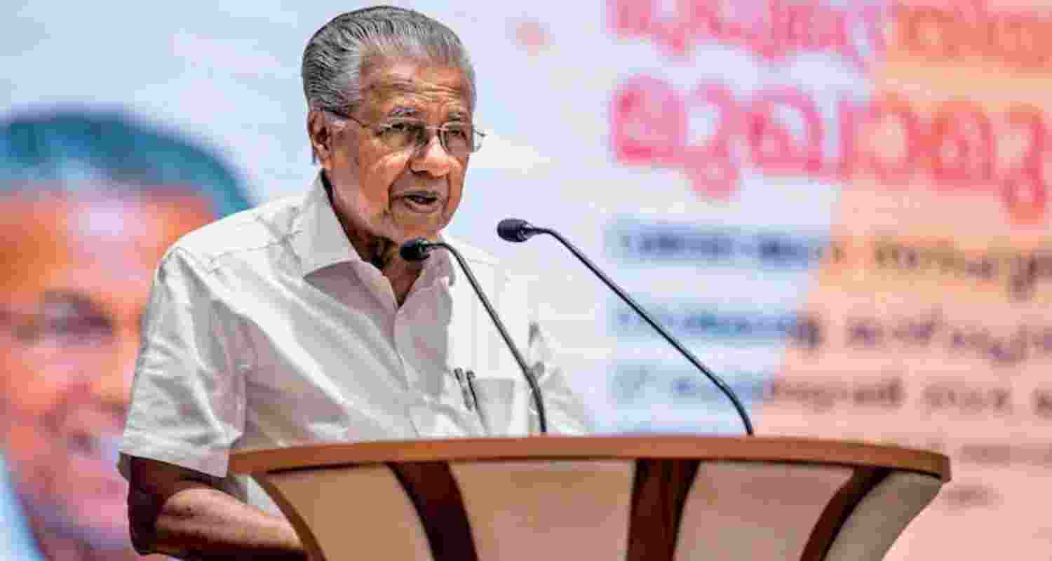 Kerala govt grants aid for victim's kins of temple fire, train tragedy