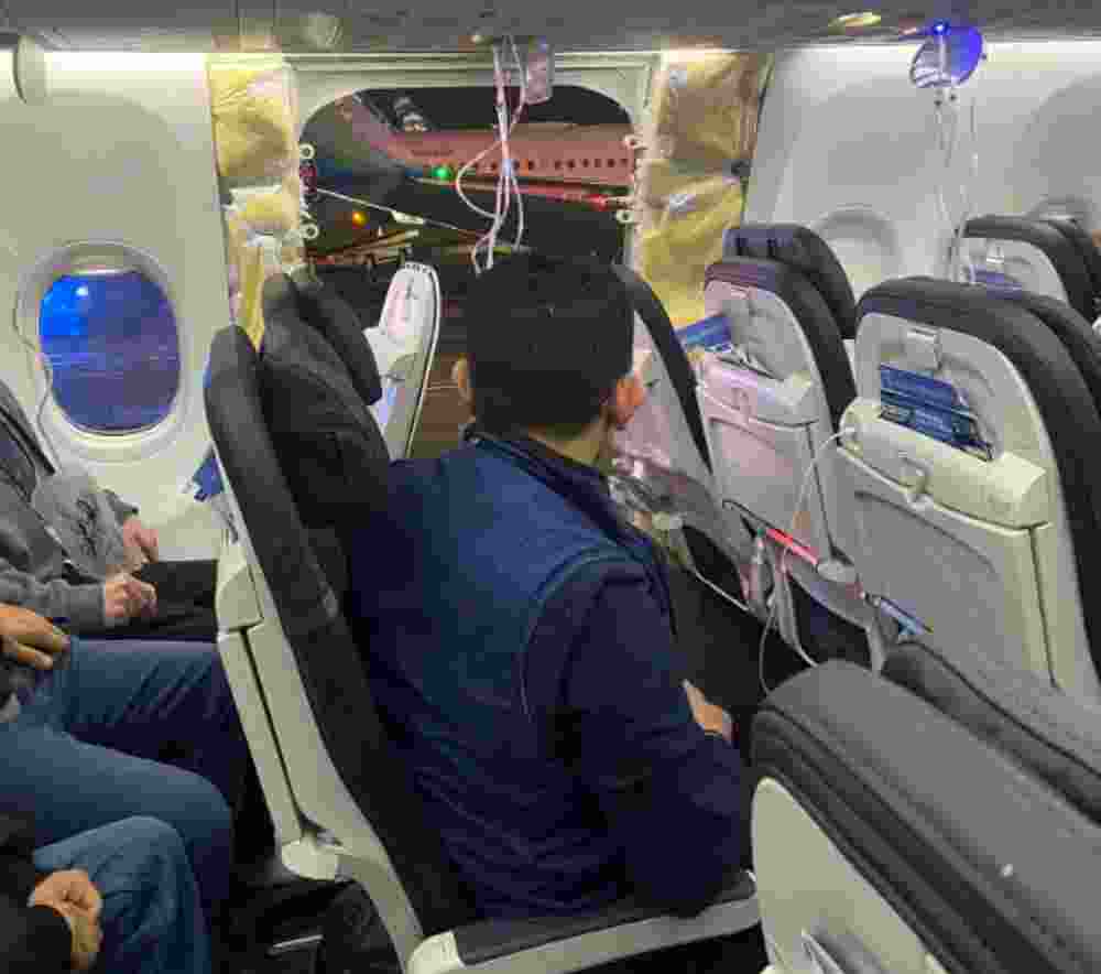 A whistleblower who accused a Boeing supplier of ignoring defects in the production of the 737 MAX has died, his family members have said.