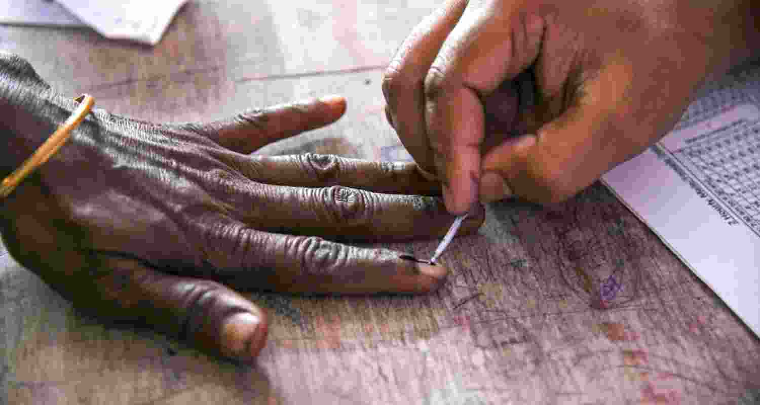 Maharashtra gears up for Dec 2 local body polls 