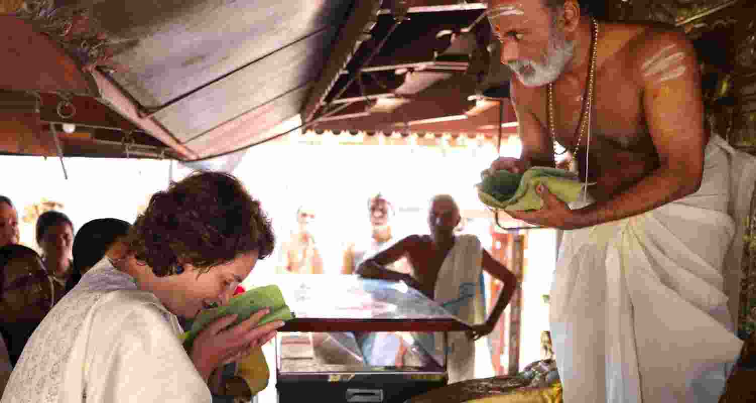 Priyanka on final leg of Wayanad campaign, visits temple  