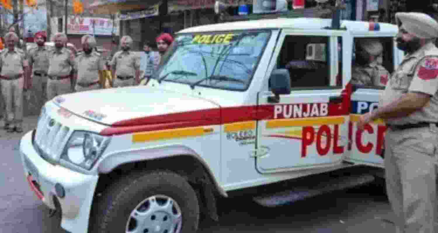Six people linked with Pak-based smugglers held with arms in Amritsar