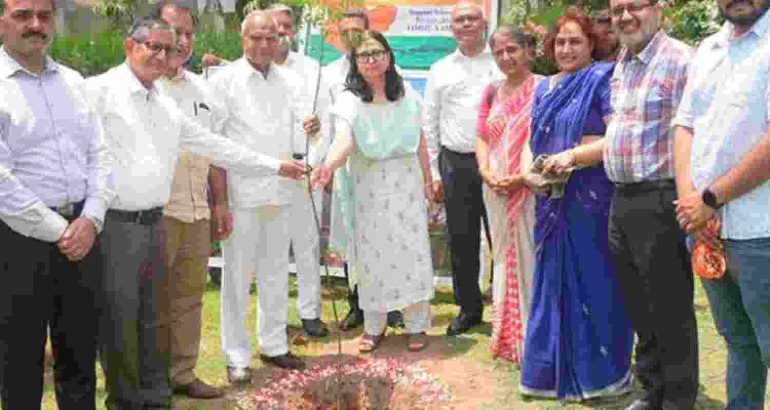 Punjab Governor commemorates Kargil Vijay Diwas with tree planting at Raj Bhawan. 