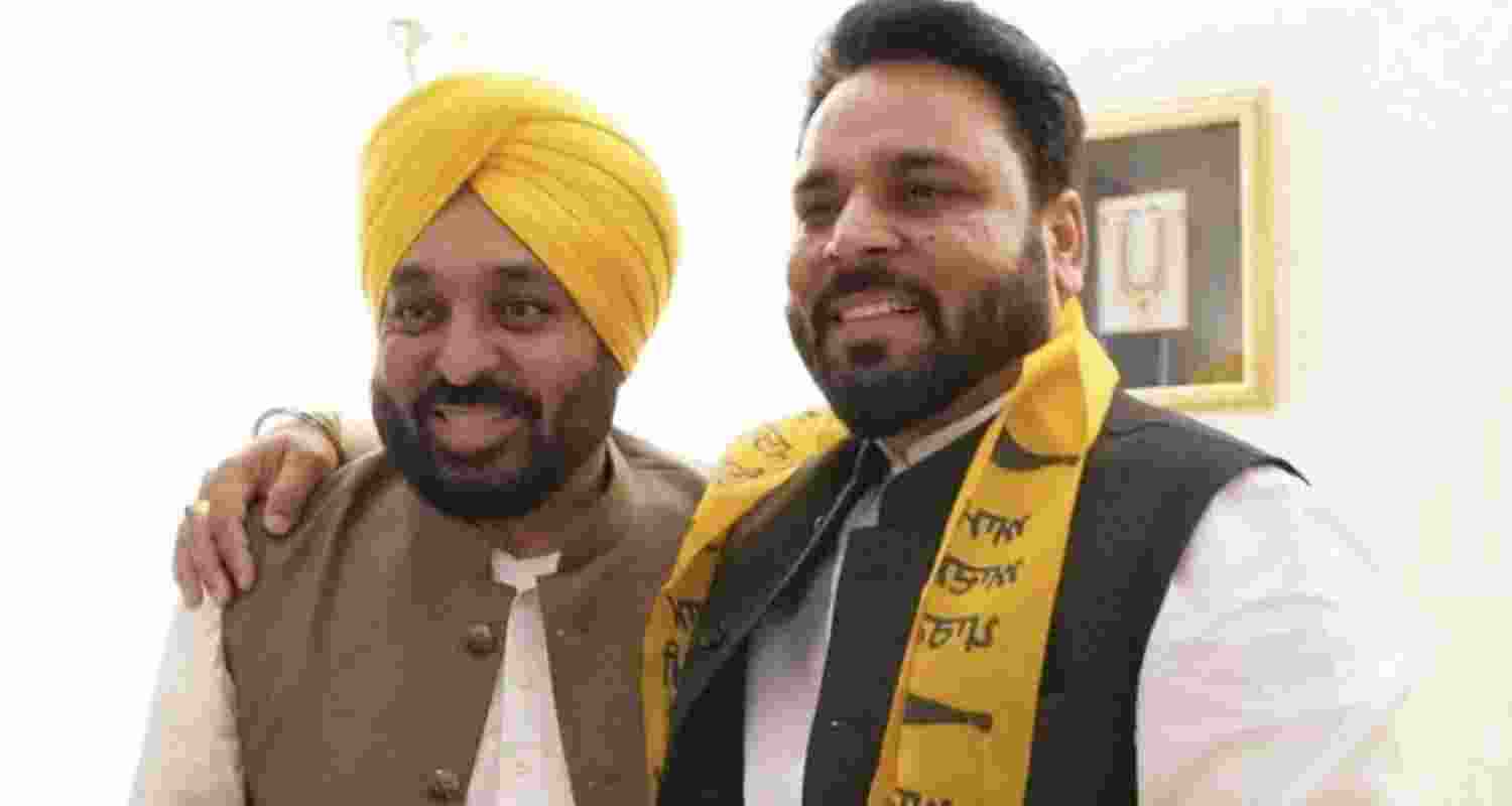 Rakesh Soman with Punjab CM. 