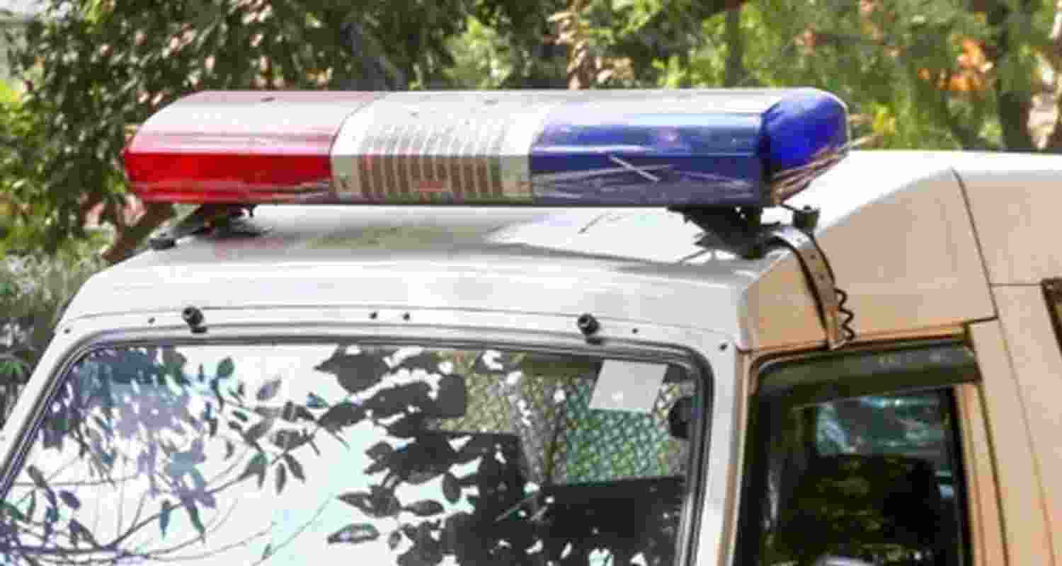 Amritsar police arrest 2 smugglers, seize over 4 kg heroin