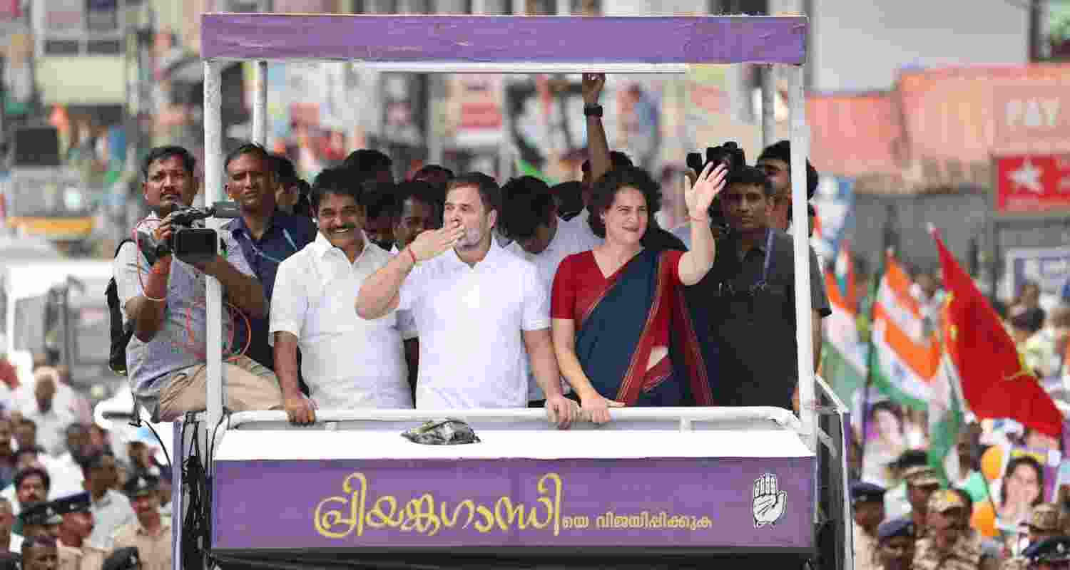 Rahul joins Priyanka in final leg of campaign in Wayanad