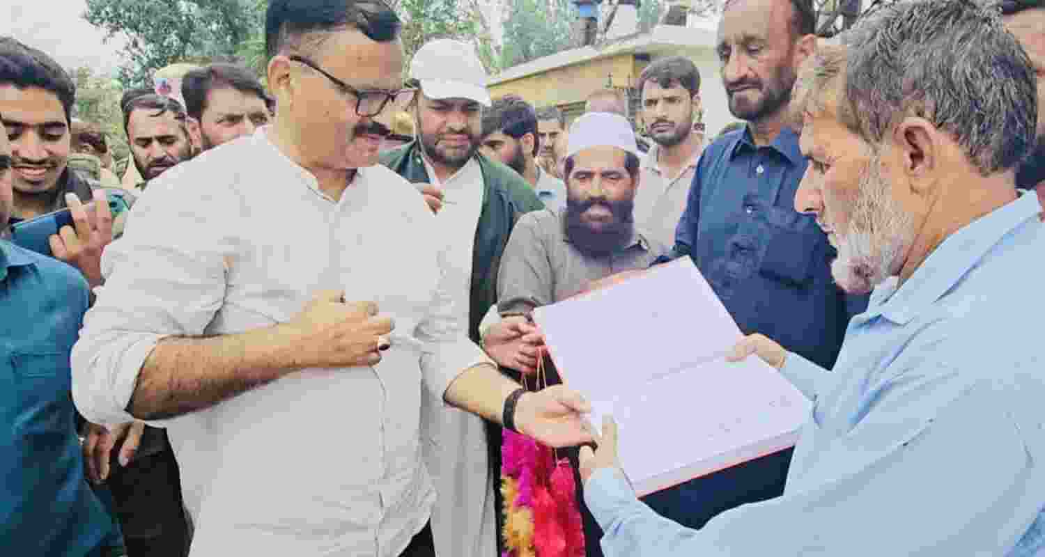 J&K minister Javed launches signature drive for statehood demand