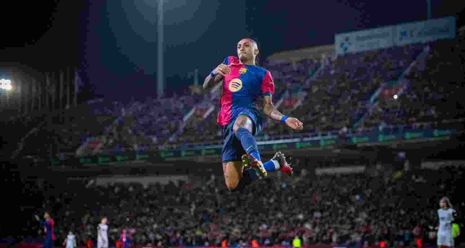 Barcelona player Raphinha celebrates a goal against Valencia. Image via FC Barcelona on X.