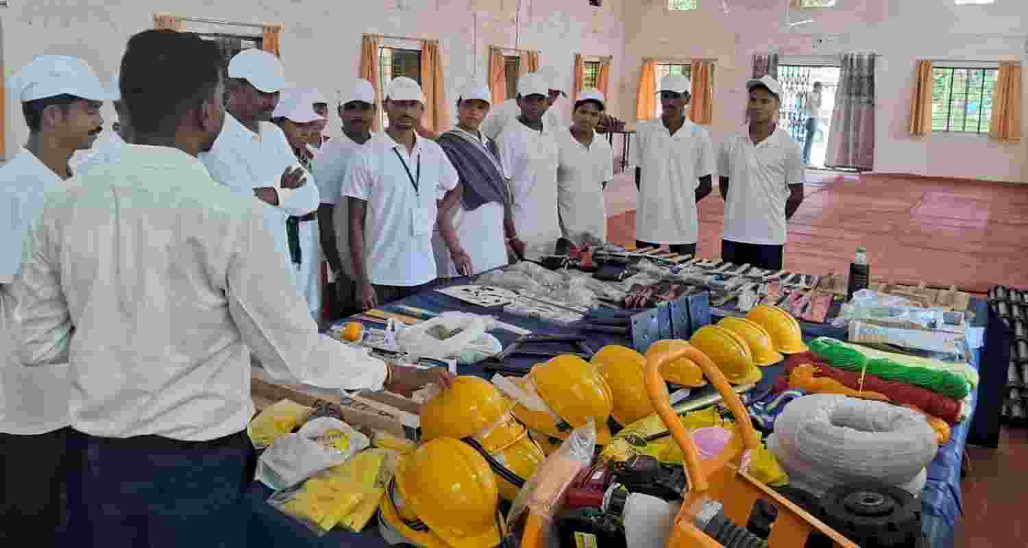Kanker links surrendered Maoists, victims to jobs after training under rehab policy, marking shift from anti-Naxal ops to livelihood generation.